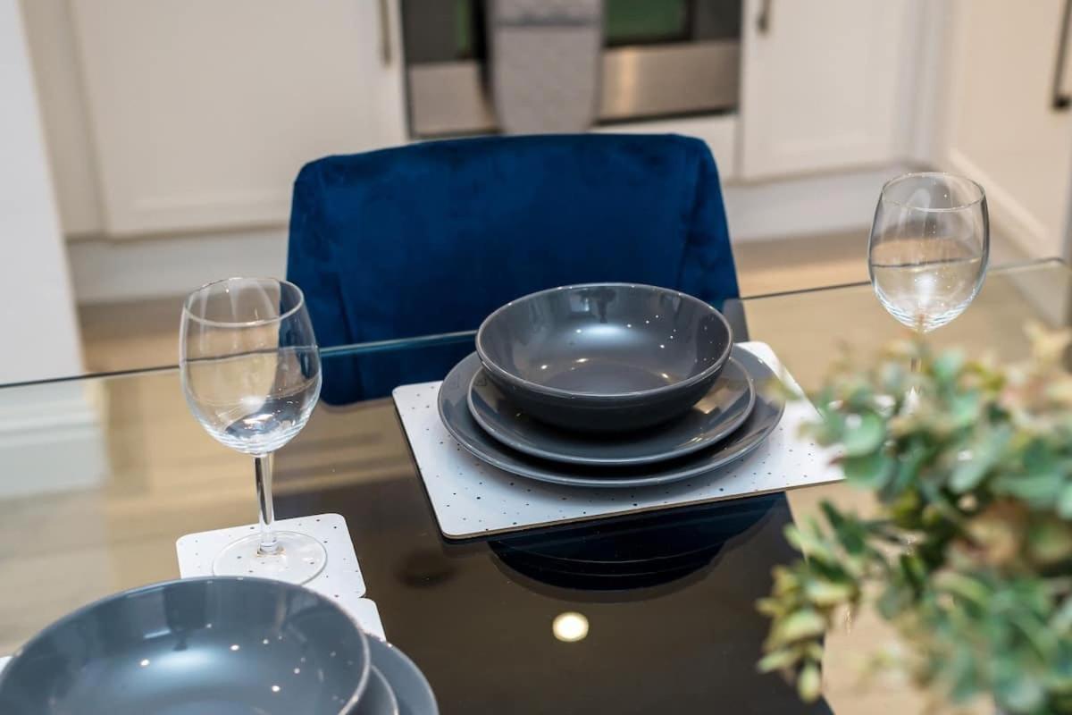 Fabulous Quayside With Free Parking Apartment *