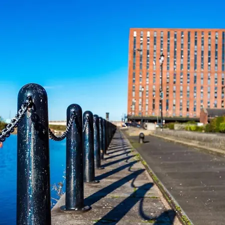 Fabulous Quayside Apartment With Free Parking Liverpool Exterior photo